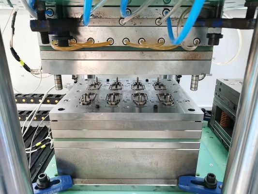 Cavidad múltiple plástica del CNC EDM del moldeo a presión del silicón líquido LSR